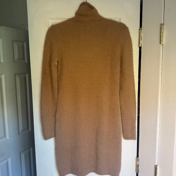 NWT Lovers & Friends Sweater Dress - Picture 5 of 7
